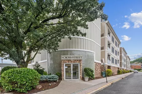 3 Cross St #310, Ramapo, NY 10901