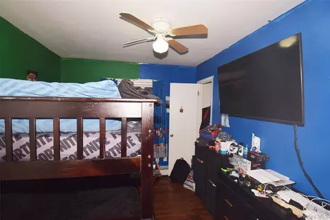 Bedroom - 143 Meadowmere Ave, Mastic, NY 11950 photo 1 of 3