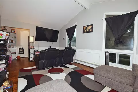 Entry Way - 143 Meadowmere Ave, Mastic, NY 11950 photo 1 of 3
