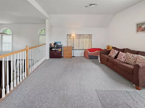 Living - 43 Regency Dr, Poughkeepsie, NY 12603 photo 5 of 6