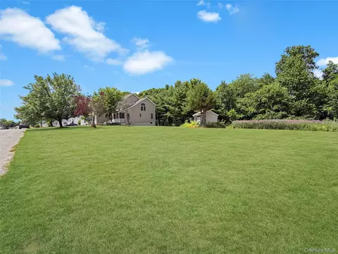 Exterior - 43 Regency Dr, Poughkeepsie, NY 12603 photo 8 of 8