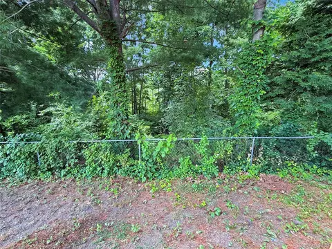 Exterior - 43 Regency Dr, Poughkeepsie, NY 12603 photo 7 of 8