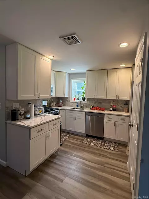 Kitchen - 16 Oak Ave, Riverhead, NY 11901 photo 4 of 4