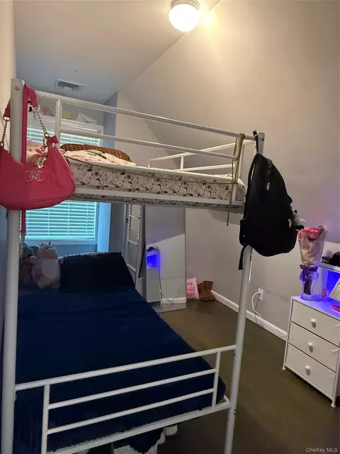 Bedroom - 16 Oak Ave, Riverhead, NY 11901 photo 4 of 5