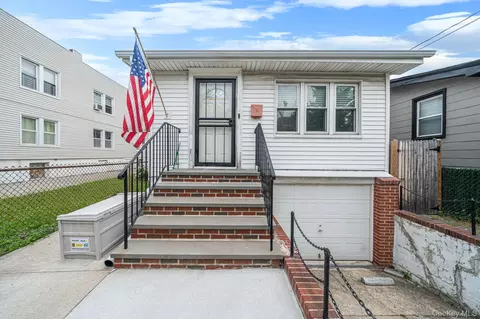 712 Edison Ave, New York, NY 10465