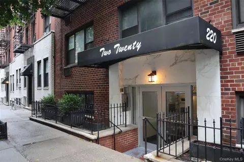 220 E 87th St #4D, New York, NY 10128