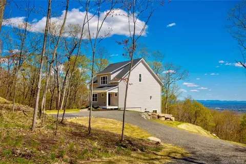 368 Marl Rd, Shawangunk, NY 12566