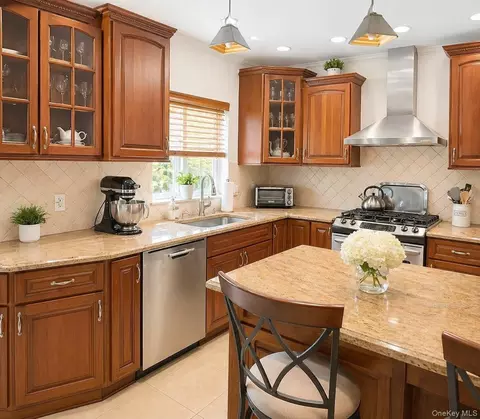 3224 Lafayette Ave, New York, NY 10465