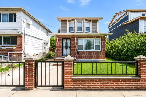 11927 191st St, New York, NY 11412