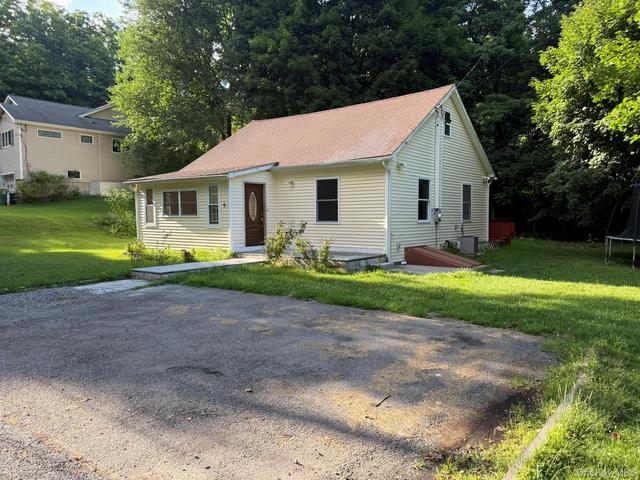 4 South St, Putnam Valley, NY 10579