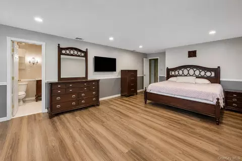 Bedroom - 49 Village Dr, Jericho, NY 11753 photo 1 of 9