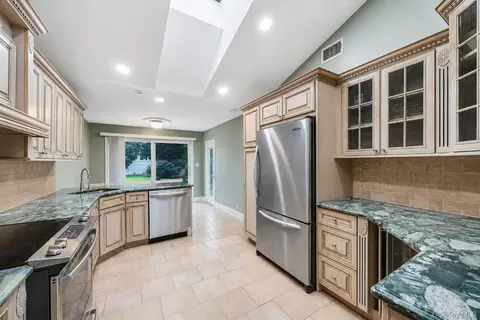 Kitchen - 49 Village Dr, Jericho, NY 11753 photo 1 of 3