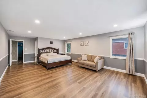 Bedroom - 49 Village Dr, Jericho, NY 11753 photo 2 of 9