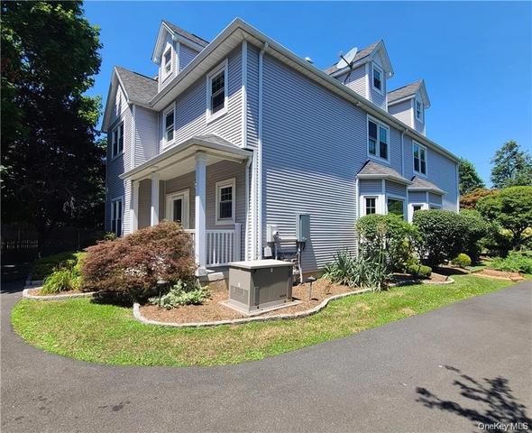 76 Smith Ave, Orangetown, NY 10960