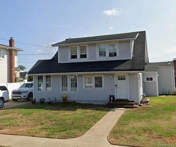 370 Clocks Blvd, Massapequa, NY 11758