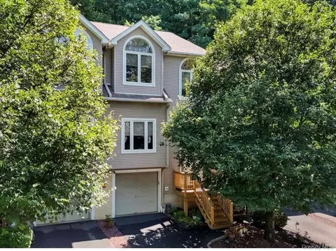 146 Foltim Way, Clarkstown, NY 10920