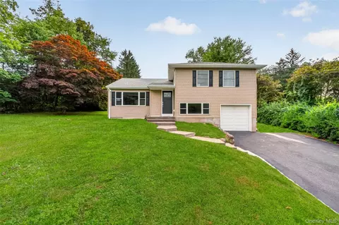 2536 Ridge St, Yorktown, NY 10598