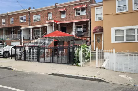 868 E 216th St, New York, NY 10467