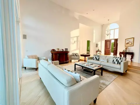 Living - 18 Pine Tree Ln, Westhampton, NY 11977 photo 3 of 3