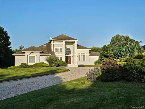 Exterior - 18 Pine Tree Ln, Westhampton, NY 11977 photo 2 of 8