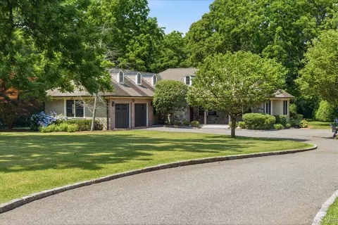 134 Sandy Hollow Rd, Northport, NY 11768
