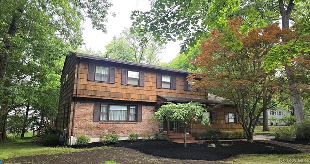 19 York Dr, Clarkstown, NY 10956