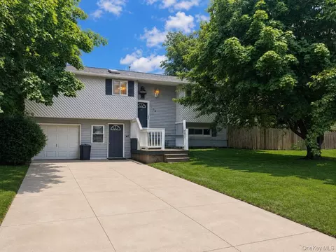 114 Berkeley Ave, Selden, NY 11784