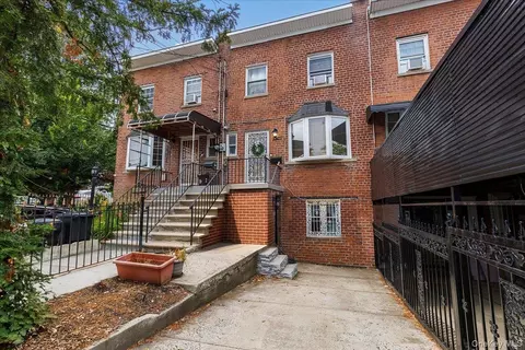 3303 Eastchester Rd, New York, NY 10469