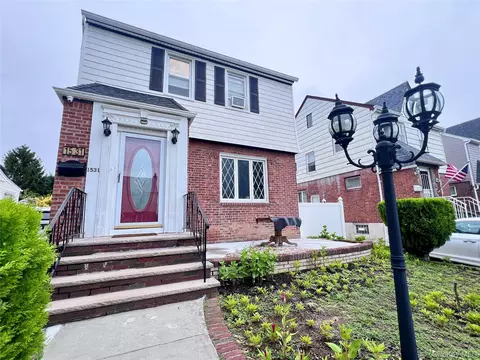Exterior - 1531 145th Pl, New York, NY 11357 photo 3 of 5