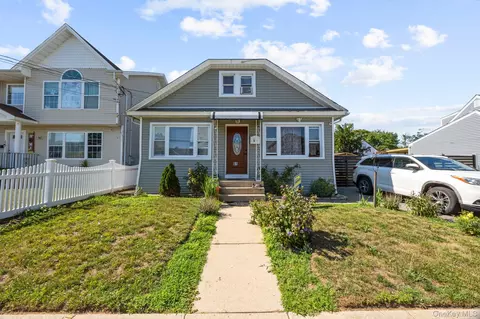 81 Allers Blvd, Roosevelt, NY 11575