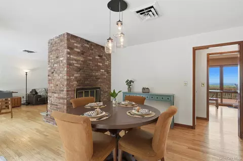 Dining - 6 Horizon Rd, Cornwall, NY 12518 photo 2 of 2