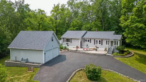 3253 State Route 52, Shawangunk, NY 12566
