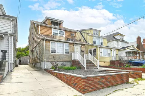 164-16 Goethals Ave, Jamaica, NY 11432