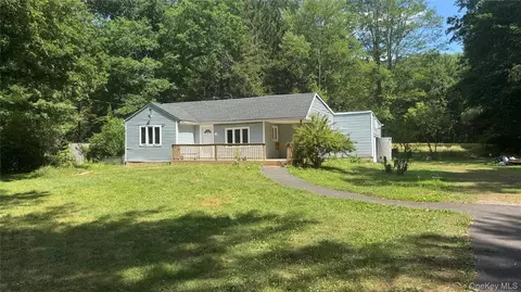 328 Stone School House Rd, Crawford, NY 12721