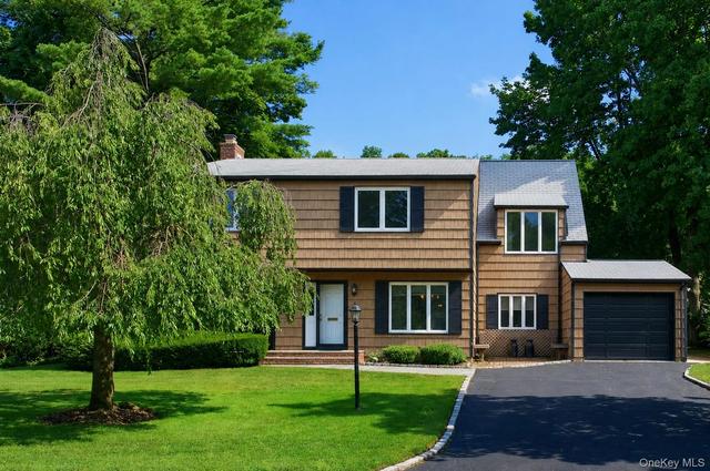 165 Salem Rd, North Hempstead, NY 11577