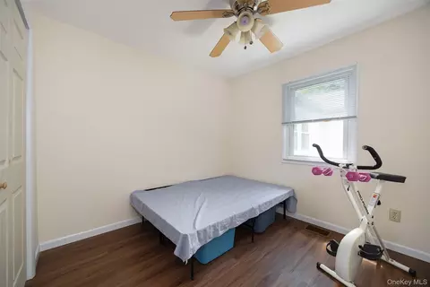 Bedroom - 5 Willow Rd, Beacon, NY 12508 photo 3 of 3