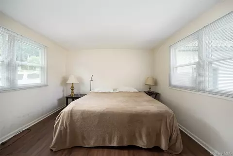 Bedroom - 5 Willow Rd, Beacon, NY 12508 photo 2 of 3