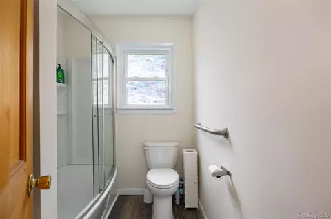 Bath - 5 Willow Rd, Beacon, NY 12508 photo 2 of 2