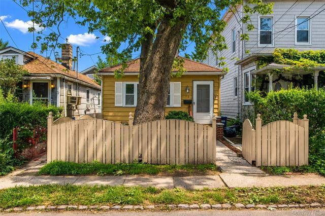 177 Terrace St, New York, NY 10464