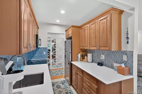 263 River Ave #52, Patchogue, NY 11772 photo 9