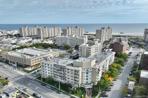260 Beach 81st St #3N, New York, NY 11693