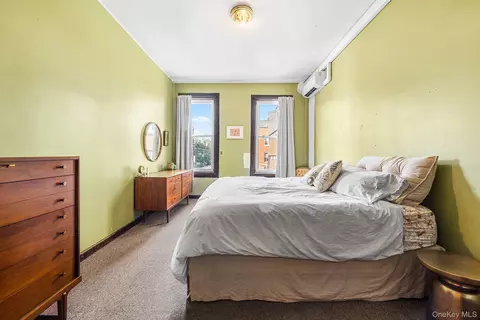 Bedroom - 601 Knickerbocker Ave, Brooklyn, NY 11221 photo 1 of 2