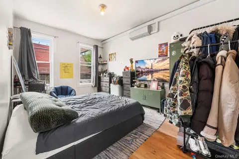 Bedroom - 601 Knickerbocker Ave, Brooklyn, NY 11221 photo 2 of 2