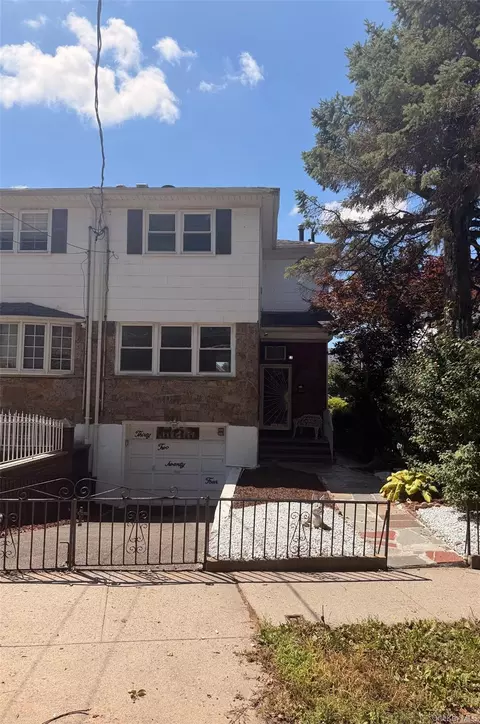 3224 Watt Ave, New York, NY 10465