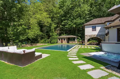 Exterior - 36 Spring St, Cold Spring Harbor, NY 11724 photo 6 of 8