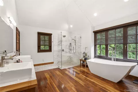 Bath - 36 Spring St, Cold Spring Harbor, NY 11724 photo 1 of 3