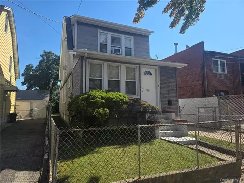 5933 159th St, New York, NY 11365