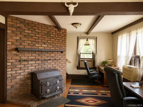16 Cottage St, Shawangunk, NY 12589 photo 8