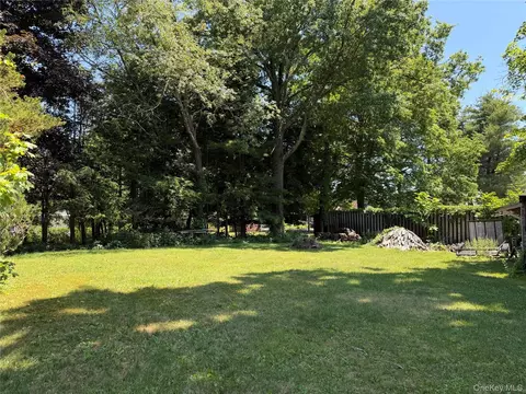 16 Cottage St, Shawangunk, NY 12589 photo 19