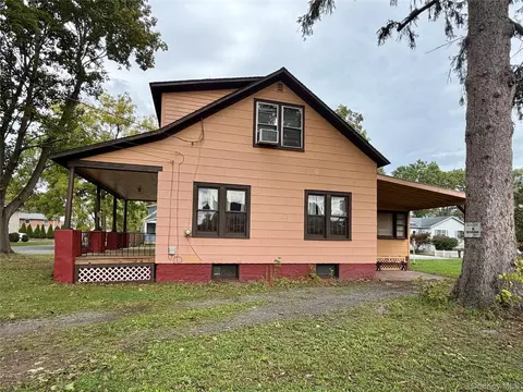 Exterior - 16 Cottage St, Shawangunk, NY 12589 photo 2 of 7